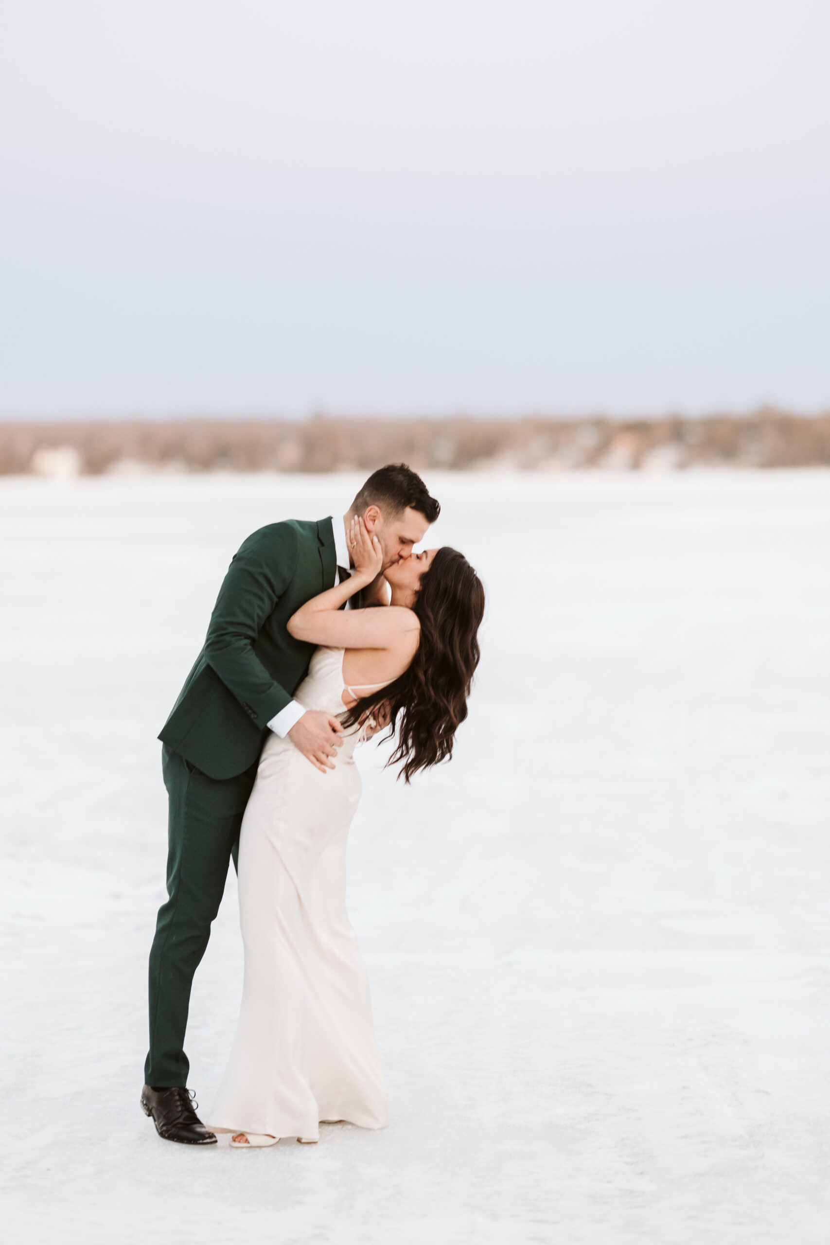 winter wedding in the kawartha lakes on the lake 