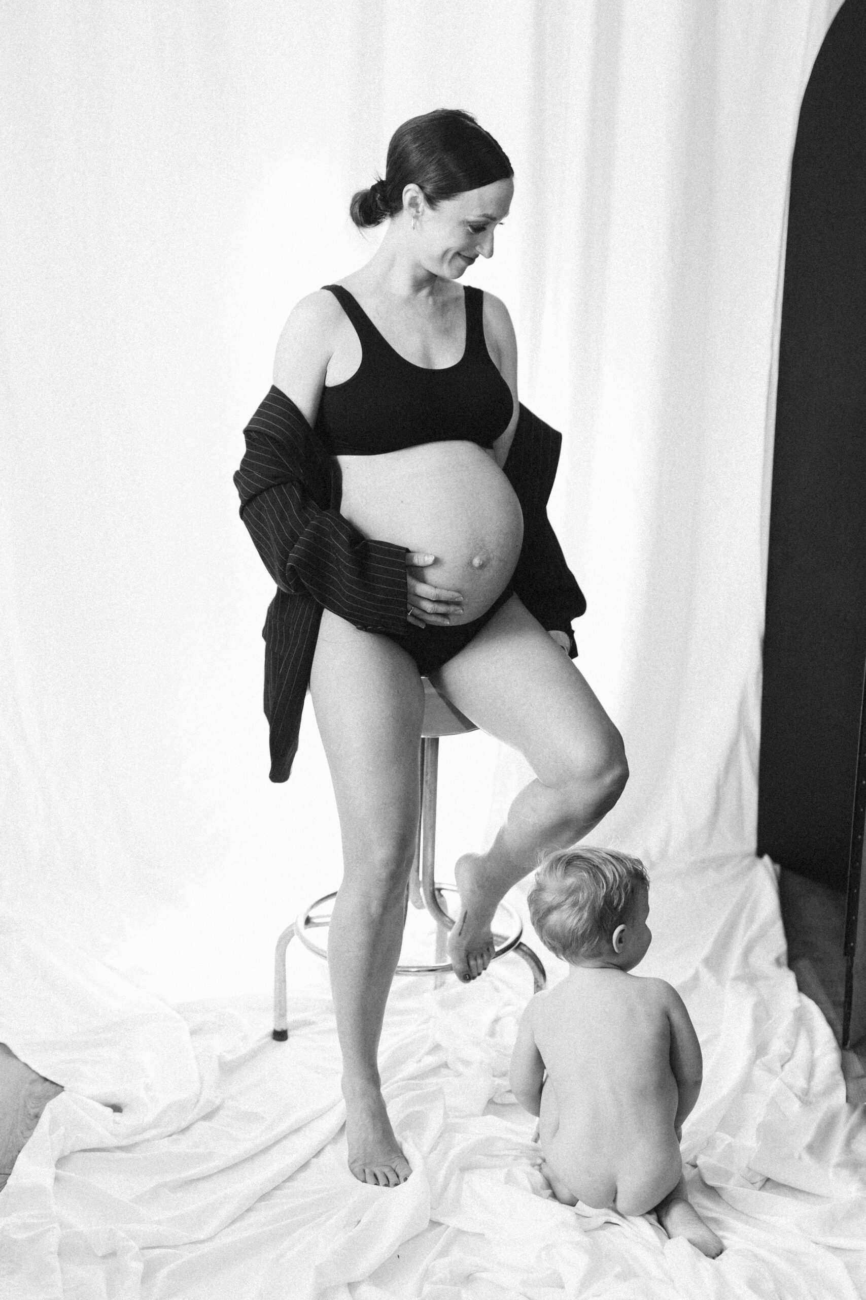 maternity studio shoot in the Kawartha Lakes